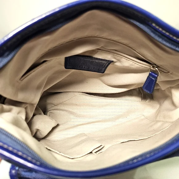 Authentic Navy Blue Coach Crossbody Bag - Picture 4 of 11